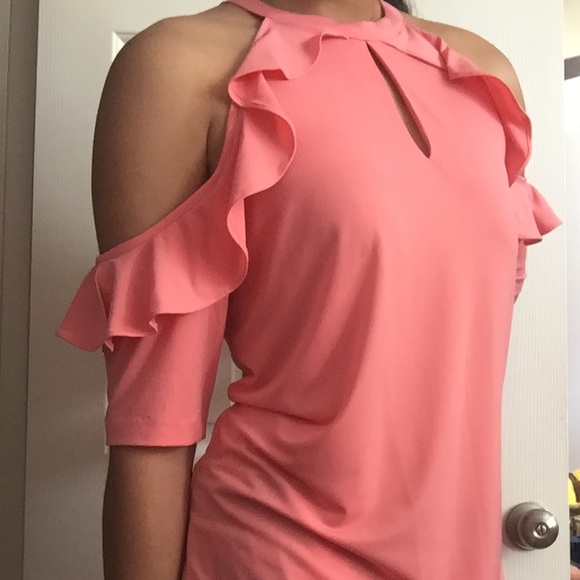 ECI New York coral cold shoulder blouse - Picture 2 of 4